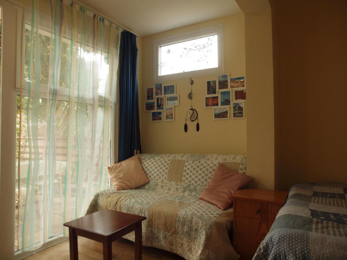 Moon-Light Studio Hotel Larnaca Buitenkant foto